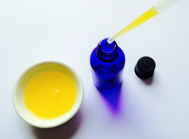 How to make a natural perfume part 2: oil-based perfumes Essential oils 